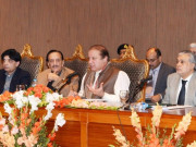 حکومت فیصلے کے بحران سے نکلے