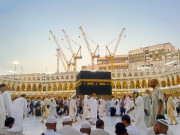 کعبہ کے گردطواف کیلیے کثیرالمنزلہ صحن کا تعمیراتی کام شروع 