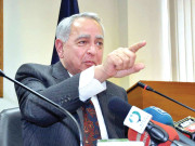 کرپشن بڑھ گئی استعفیٰ نہیں دونگا کوئی چاہے تو مجھے ہٹا دے چیئر مین نیب 