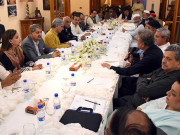 حکومت کی ایم کیو ایم کو دوبارہ متحدہ اپوزیشن میں شامل کرانے کی کوشش