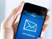 آج کل فالتو ایس ایم ایس بھیجنے میں موبائل نیٹ ورک کمپنیز خود کسی سے پیچھے نہیں جس سے صارف تنگ ہوجاتے ہیں۔ فوٹو؛ فائل 