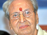  پران سانس کی تکلیف پر ممبئی کے اسپتال میں داخل     