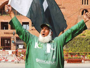چاچا کرکٹ دنیا بھر میں پاکستان کے نمبر ون چیئر لیڈر   