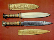 طوطن خامن فرعون کا خنجر اور قرآن کا معجزہ