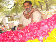 پہلے بارہ سو روپے کافی تھے اب دس ہزار میں بھی مہینہ نہیں گزرتا   