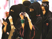  ’’صرف بہنوں کے لیے‘‘     