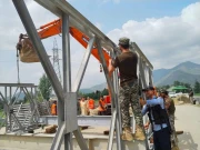 پاک فوج نے باجوڑ اور دیر کو ملانے والا پل 6 دن کی قلیل مدت میں مرمت کرکے کھول دیا