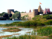 بھارت نے متنازع سرکریک کے قریب توانائی کی تنصیبات پر کام کا آغاز کردیا