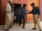 وزیراعظم کا عیدالفطرپر معمولی جرائم میں ملوث مجرمان کی سزاؤں میں کمی کا اعلان