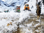 ملک بھر میں شدیدسردی کی لہربرقرار پہاڑوں پر مزید برفباری 