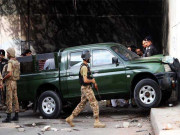 کراچی میں فوجی اہلکاروں پر فائرنگ پارکنگ پلازہ کے کیمرے 2 گھنٹے تک بند تھے