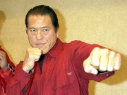 بین الاقوامی شہرت یافتہ پہلوان انوکی پاکستان پہنچ گئے