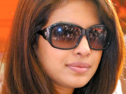 اداکاری ختم ہوگی نہ گلوکاری چھوڑوں گی  پریانکا چوپڑا  