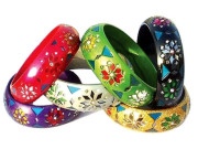 چوڑیاں۔۔۔ نزاکت کا احساس لیے ایک قدیم زیور   