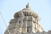 مندر کا انہدام سیکڑوں ہندوئوں کا مظاہرہ تعمیر نو کا مطالبہ  