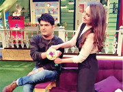 سوناکشی نے کپل شرما کو راکھی باندھ کر بھائی بنالیا