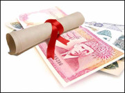 مال جس کی جیب میں ہو وہ ڈگریاں خرید لے