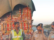  موٹر وے پولیس نے مال بردار گاڑیوں پر  اضافی لوڈ کیخلاف کارروائی کا آغاز کر دیا