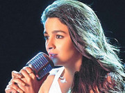 عالیہ بھٹ کو کشمیری لڑکیوں کے بینڈ پرفلم میں کام کی پیشکش