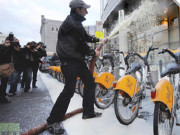 یورپی یونین پارلیمینٹ ’’دودوھوں نہائی‘‘ 