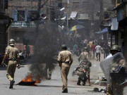 مقبوضہ کشمیرمیں مظاہرین پرمرچوں بھرے گولے برسا دیے گئے