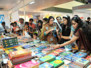 عالمی کتب میلہ اسکولوں نے لائبریریوں کیلیے کتابوں کا اسٹاک خریدلیا 