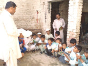 اسکولوں کی خستہ حالی  اساتذہ کی نااہلی 