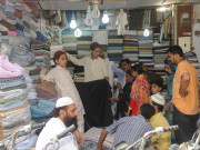 نوجوان گہرے اور عمر رسیدہ افراد ہلکے رنگوں کو ترجیح دیتے ہیں