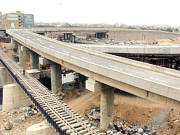 لیاری ایکسپریس وے تعمیر میں تاخیر کیوں