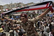 یمن 93فوجیوں کو حکومت کی مخالفت پر7 سال قید   
