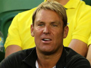 شین وارن سلیٹر اور پیٹرسن کو دوران سفر سیٹ بیلٹ نہ باندھنے پر جرمانہ