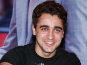  پاکستانی فنکاروں سے بے پناہ پیار ہے عمران خان 