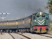 وزیر ریلوے کی اکانومی کلاس میں بھی موبائل چارجنگ سہولت دینے کی ہدایت