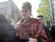 جج چھٹی پر ایان کیخلاف کرنسی اسمگلنگ کیس کی سماعت 6 اپریل تک ملتوی