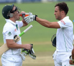 پروٹیز بیٹنگ لکمل کے تابڑ توڑ حملے جھیل گئی