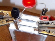 فون چارج کرنے کا جھنجھٹ ختم