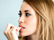 دانتوں سے ناخن کترنا ایک نفسیاتی مسئلہ 