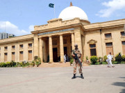 تمغوں سے نوازا جانے والا سرکاری افسر واجبات و پنشن سے محروم 