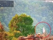 بھارتی فوج نے لائن آف کنٹرول پر سفید جھنڈا لہرا کر اپنی شکست تسلیم کر لی