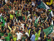 میلبورن کرکٹ گراؤنڈ پر سبز رنگ کا غلبہ