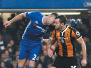 ہیڈر کے دوران کھلاڑیوں میں ٹکر ایک کی کھوپڑی پر فریکچر