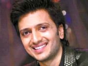 بالی وڈ اداکار رتیش دیش مکھ پروڈیوسر بن گئے