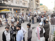 تاجر کی گرفتاری پر طارق روڈ کے دکاندار سراپا احتجاج      