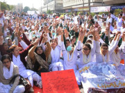 کراچی میں نرسوں کا دھرنا دوسرے روز بھی جاری