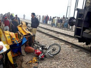 بغیر پھاٹک ریلوے کراسنگ پر ایک اور حادثہ