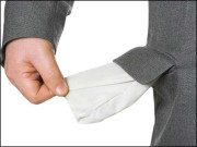 میری بیوی مجھے روزانہ 300 روپے دیتی ہے