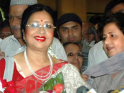 اداکارہ شبنم پاکستان چھوڑنے کا ذکر کرتے آبدیدہ ہوگئیں