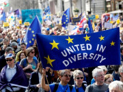 لندن میں یورپی یونین سے اخراج کیخلاف ہزاروں افراد کا مظاہرہ