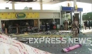 کراچی ڈیفنس میں پٹرول پمپ پر دھماکا 2 افراد زخمی