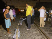 سیلفی بناتے ہوئے 3 لڑکے ٹرین سے گر کر ہلاک